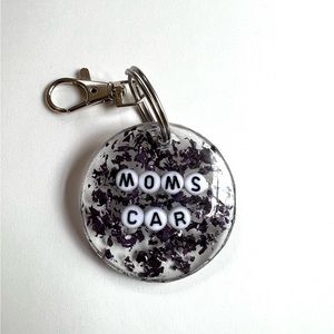 Custom Resin Keychain “Moms Car”